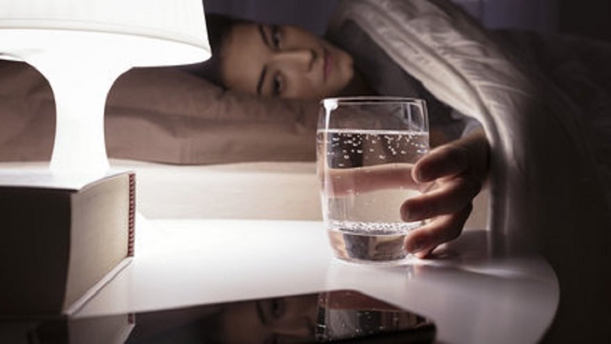 how-effective-is-drinking-hot-water-before-sleep-hot-water